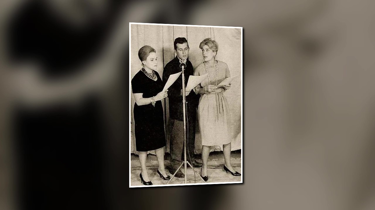Η Δέσπω Διαμαντίδου, ο Δημήτρης Παπαμιχαήλ και η Μελίνα Μερκούρη ηχογραφούν το έργο «Ο Ορφέας στον Άδη» του Τένεσι Ουίλιαμς, που θα μεταδοθεί για πρώτη φορά από το Εθνικό Ίδρυμα Ραδιοφωνίας στην εκπομπή ❝Το θέατρο της Τετάρτης❞, το 1960