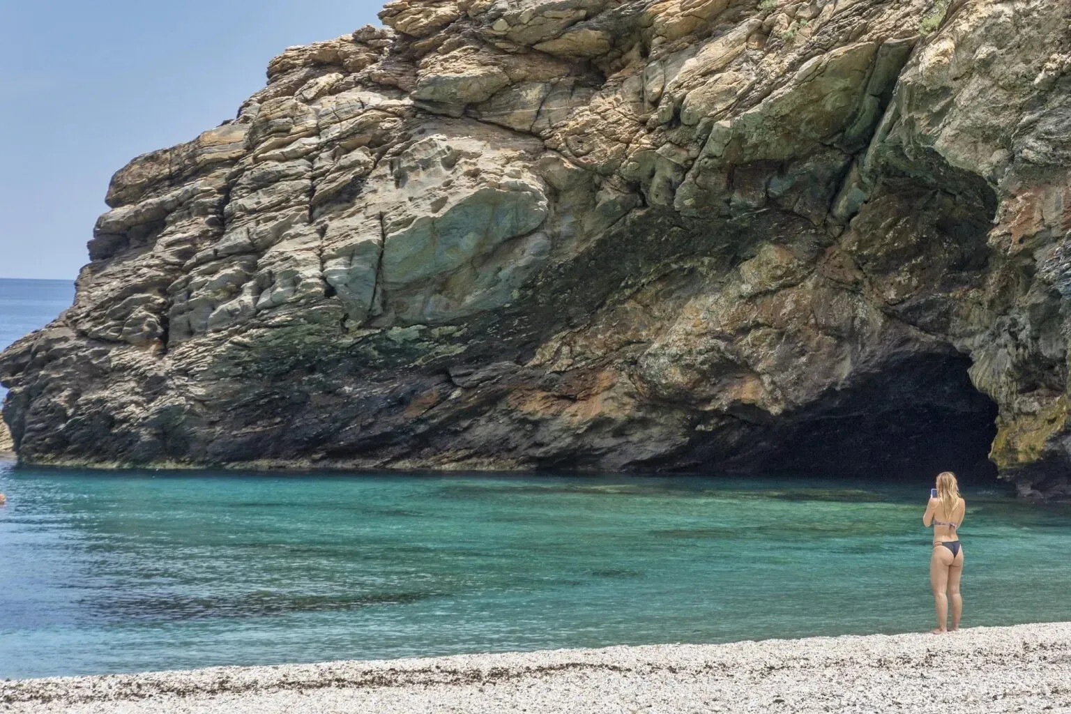 Η παραλία του Αγίου Δημητρίου (Σχινοδαύλεια) είναι μία από τις ωραιότερες όλης της Ελλάδας ┃ 𝐏𝐡𝐨𝐭𝐨 : Περικλής Μεράκος ║ 📷 𝐛𝐲 𝐭𝐫𝐚𝐯𝐞𝐥.𝐠𝐫